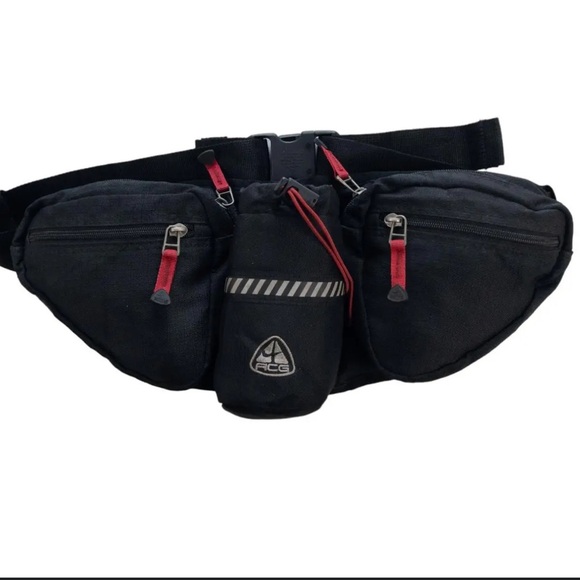 Vintage Nike ACG Hiking Belt Bag- Vintage. Great condition!